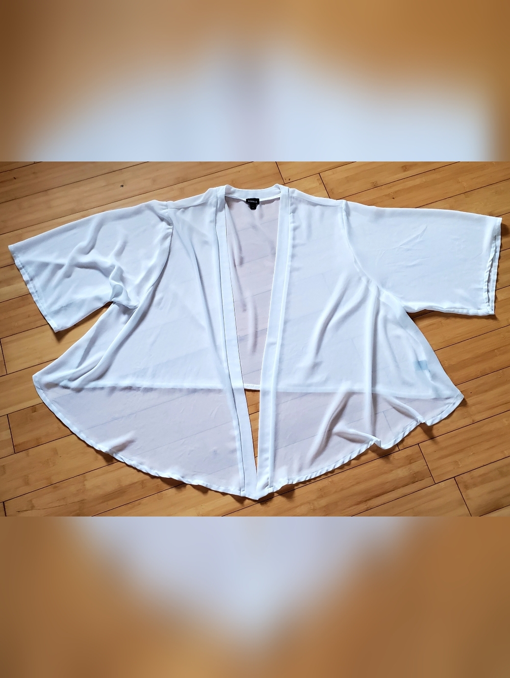 Torrid Lightweight White Open-Front Kimono Cardigan Size 5/6